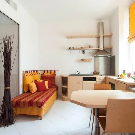 Appartamento Charming 4mins From The & Croisette Cannes